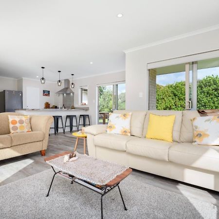 Modern Beach Break - Waihi Beach Holiday Home Extérieur photo